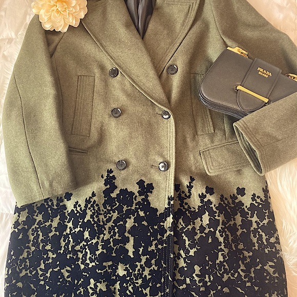 Banana Republic Jackets & Blazers - Banana Republic Double breasted Jacket EUC